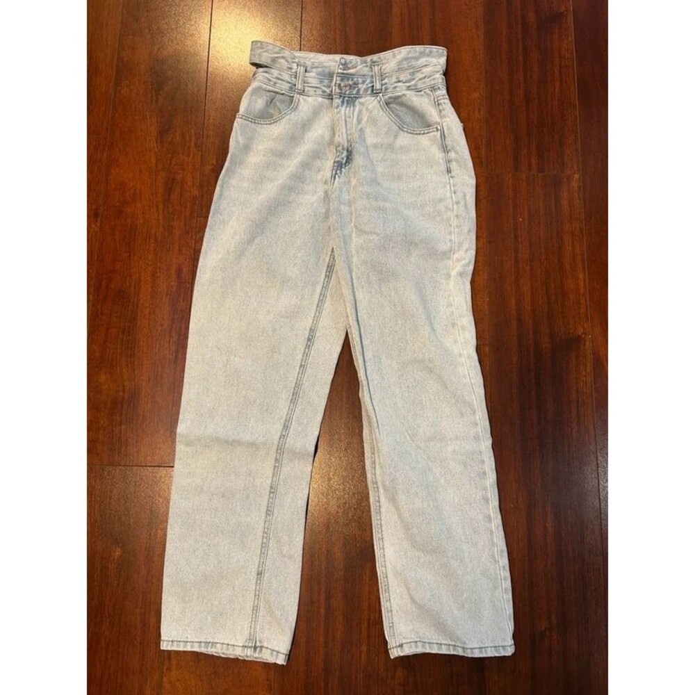 Light wash jeans